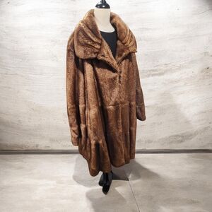 Donna Salyer's Fabulous Fur Coat 3x